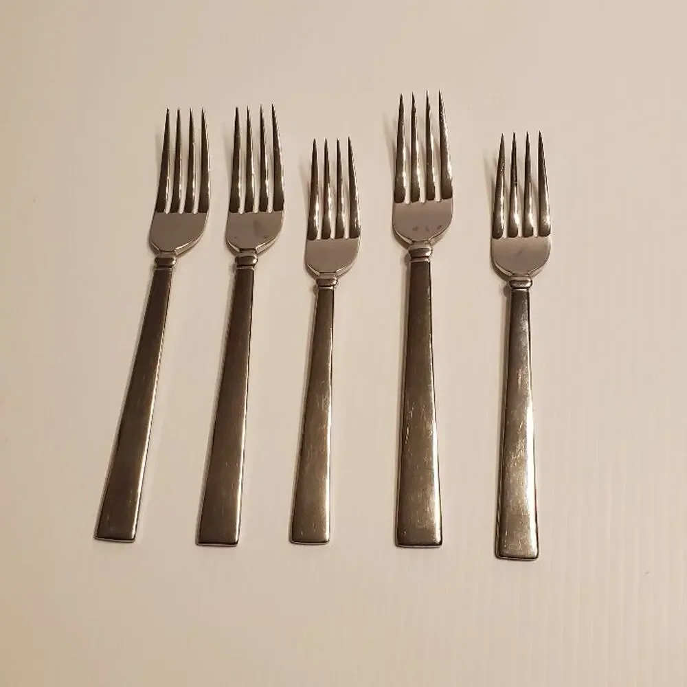 Lot of 10 Pieces Pfaltzgraff Glossy Stainless Flatware. Pre-owned, good shape